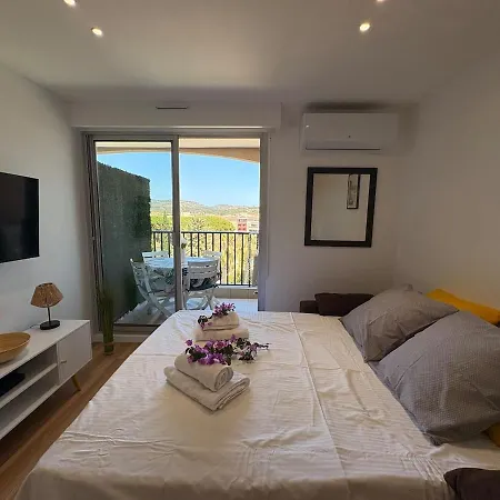 Magnifique Piscine Apartment *